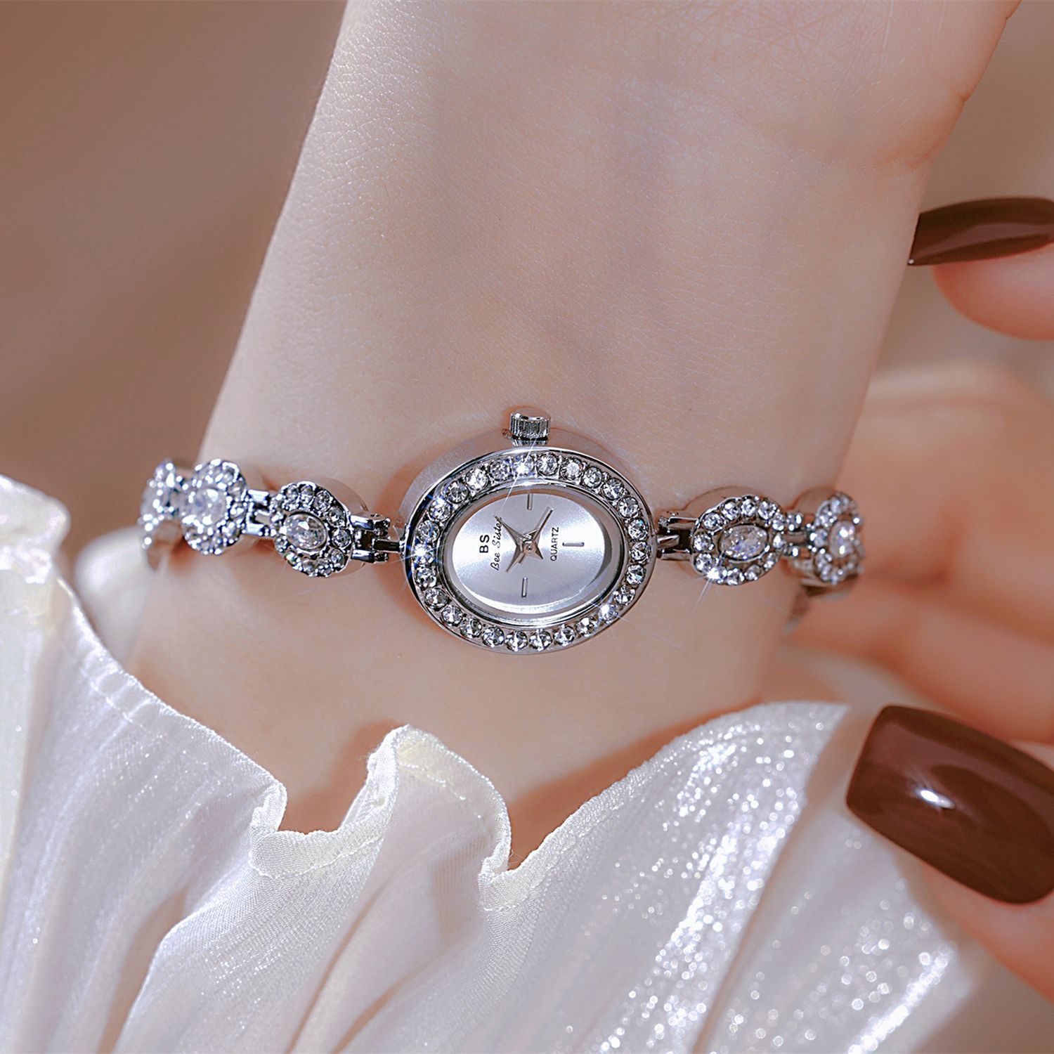 UTHAI New Women Chain Watch Li - огляд і ціна Minimalist Thin Watch
