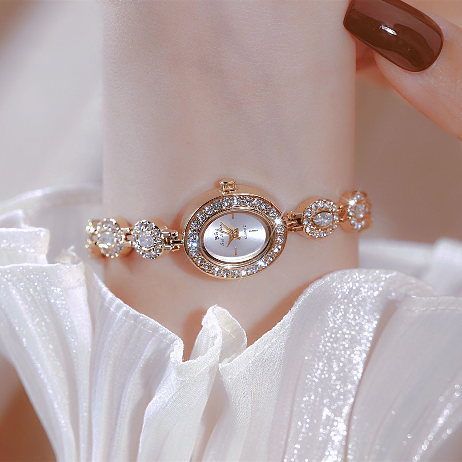 UTHAI New Women Chain Watch Li - огляд і ціна Minimalist Thin Watch